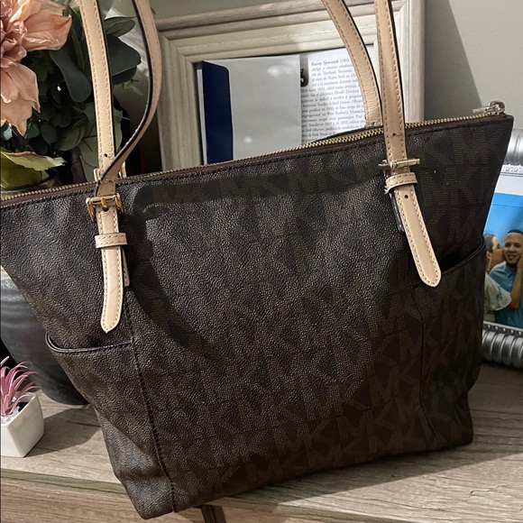 Michale kros Brown Monogram Tote Bag - Picture 1 of 11